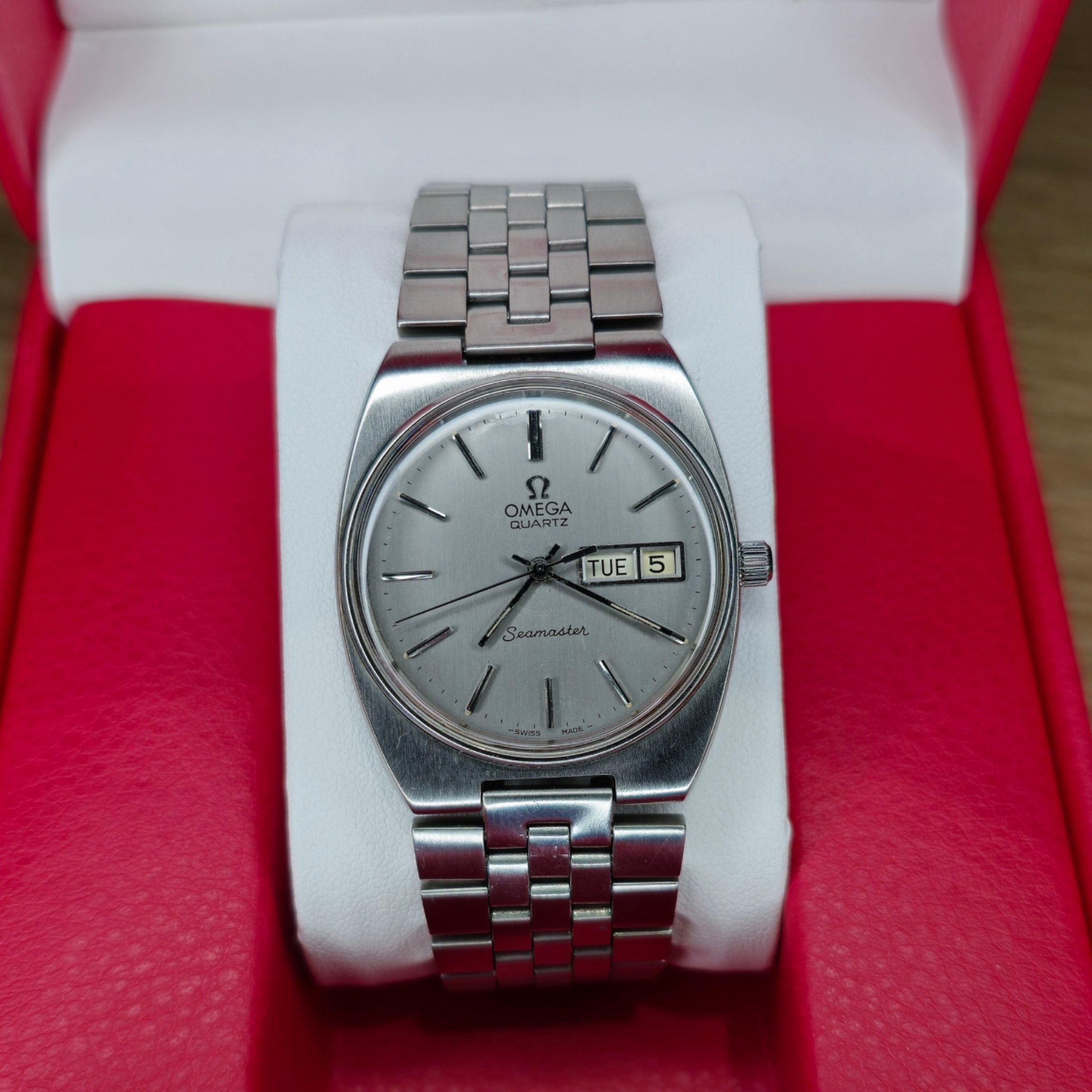 Omega Seamaster Day⁄Date Quartz \u2013 Mr Watch Winder