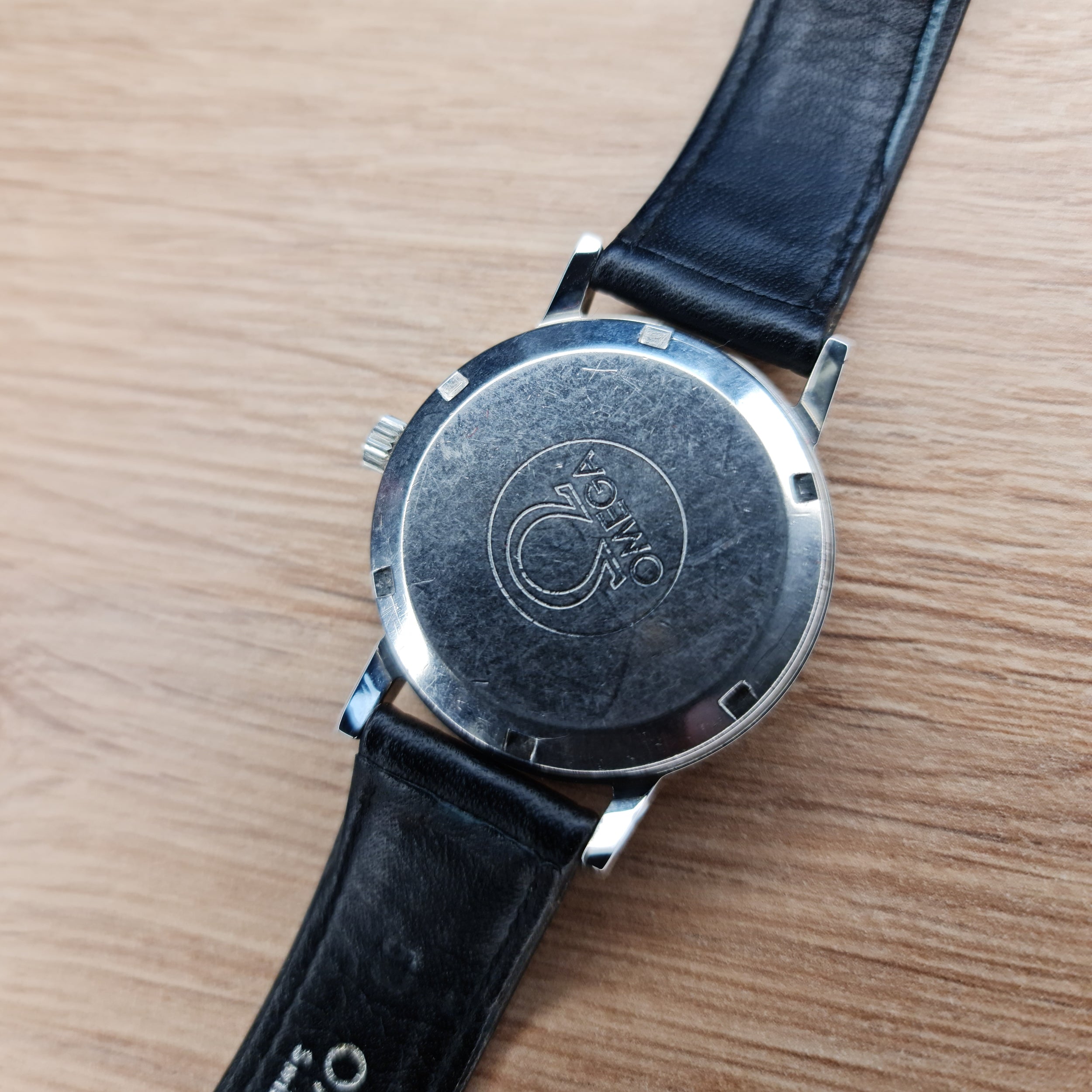 不動　OMEGA Geneve 腕時計 Omega Genève 1973 (with papers and box) – Mr Watch Winder