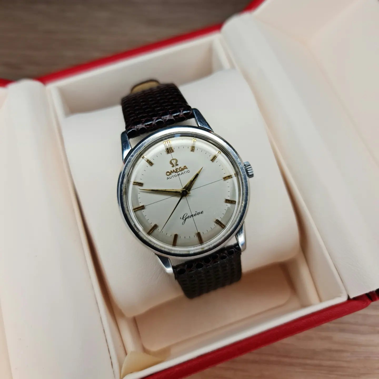 1959 Omega Genève Two Tone, Cross Hair