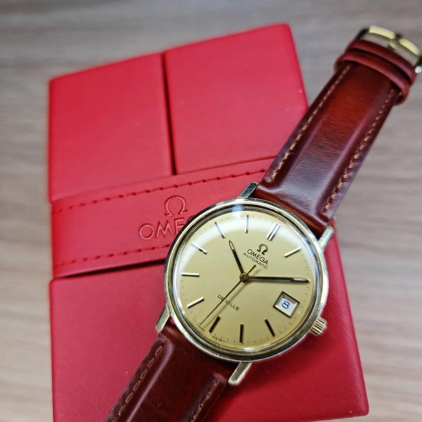 時計 Omega de ville ヴィンテージウォッチ: De Ville Classic 97374.31.00 | OMEGA JP®